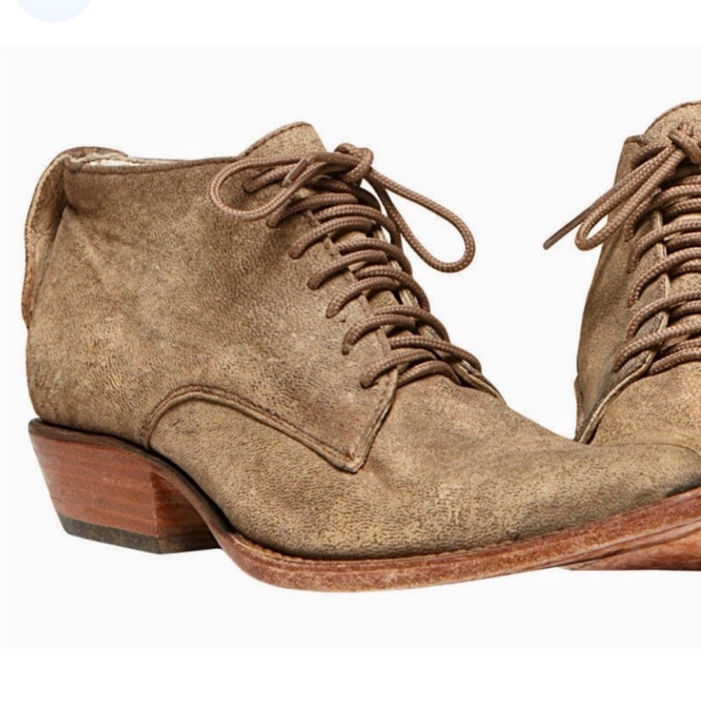 Freebird by Steven Esquina genuine leather lace-up booties size 8